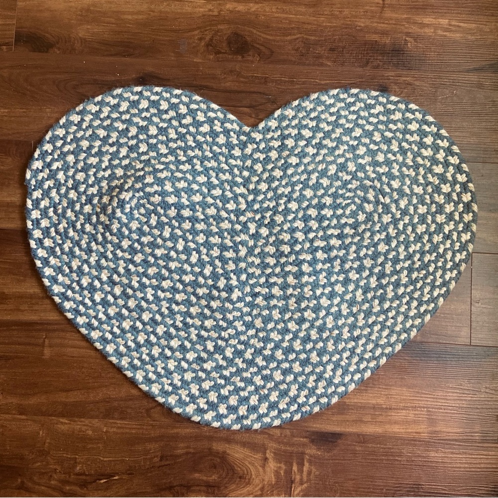 Heart Shaped Woven Braided Rug